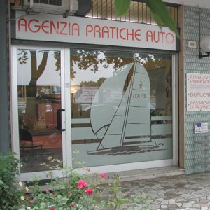 vetrina-prespaziati-04